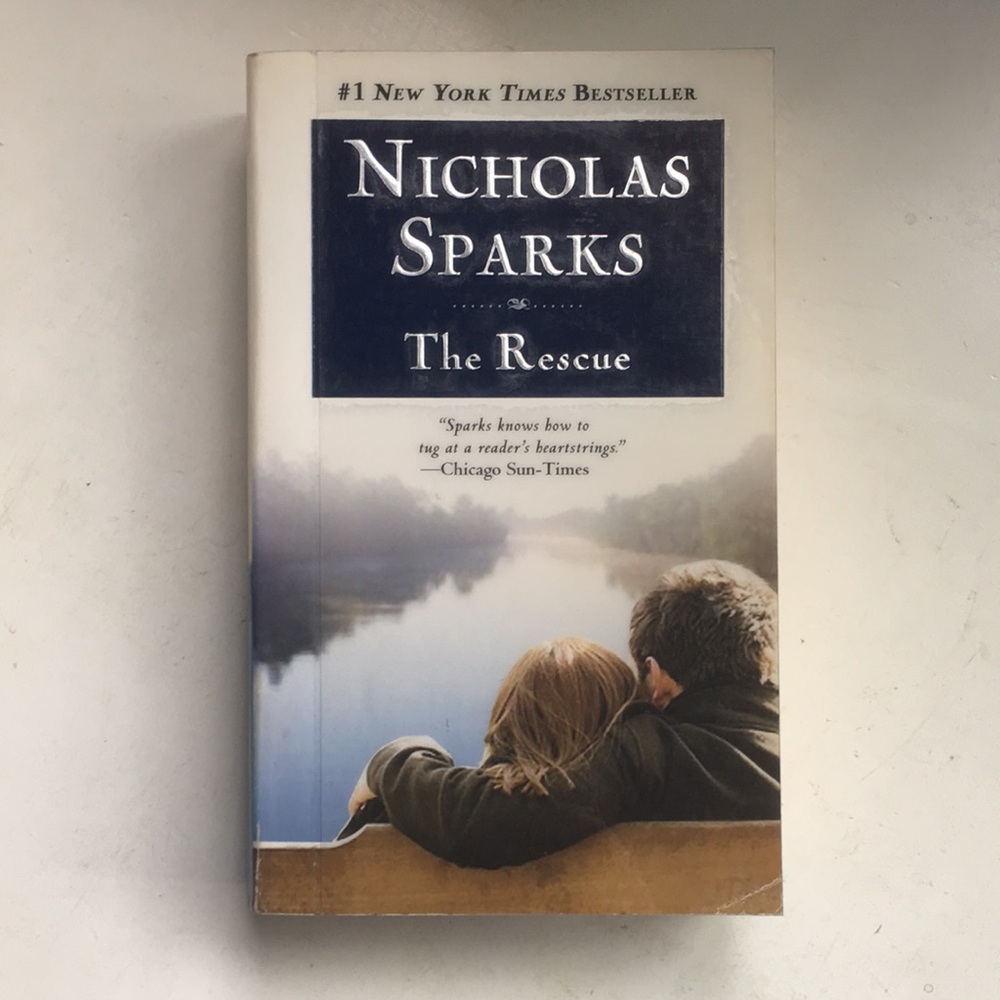 The Rescue Romance Novel by Nicholas Sparks Paperback Book Unmarked Library Copy